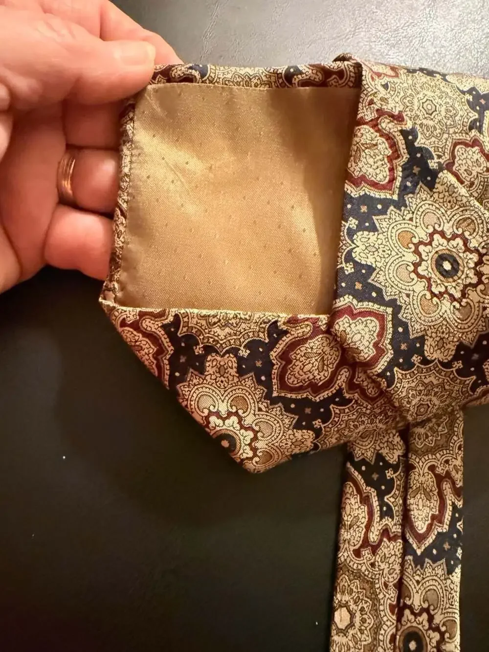 FROG Italian Silk Medallion Paisley Necktie